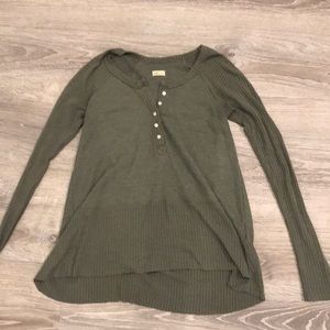 Green long sleeve shirt